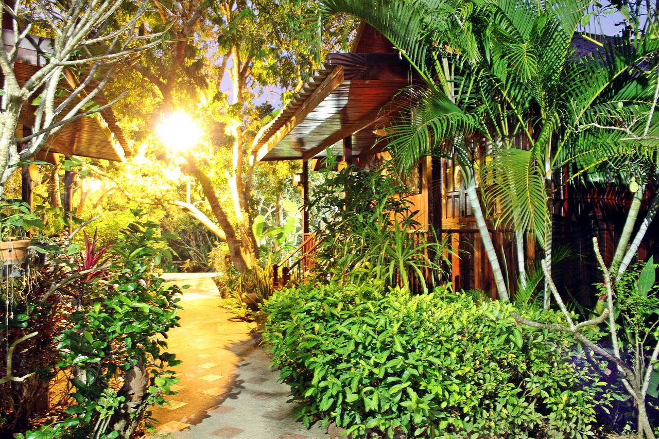 Baansuan Lychee Maeklong Resort Ampawa Amphawa Exterior foto