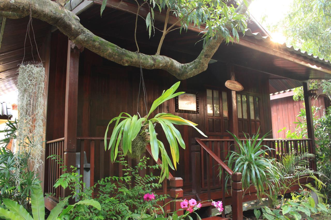 Baansuan Lychee Maeklong Resort Ampawa Amphawa Exterior foto