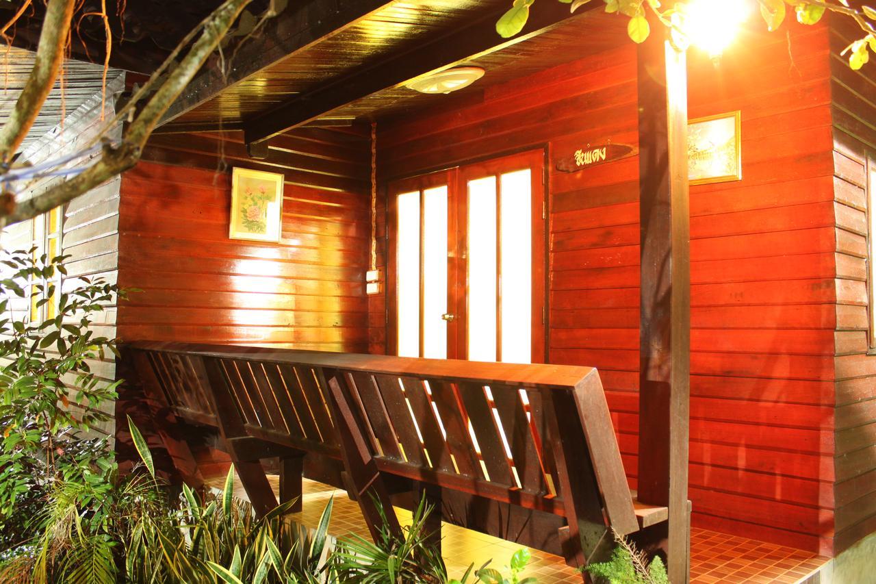 Baansuan Lychee Maeklong Resort Ampawa Amphawa Exterior foto