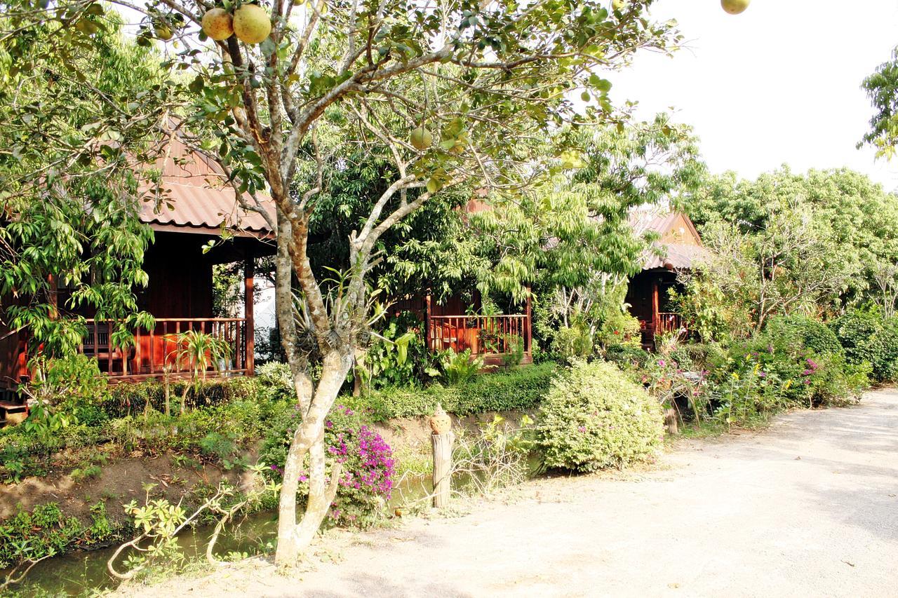 Baansuan Lychee Maeklong Resort Ampawa Amphawa Exterior foto