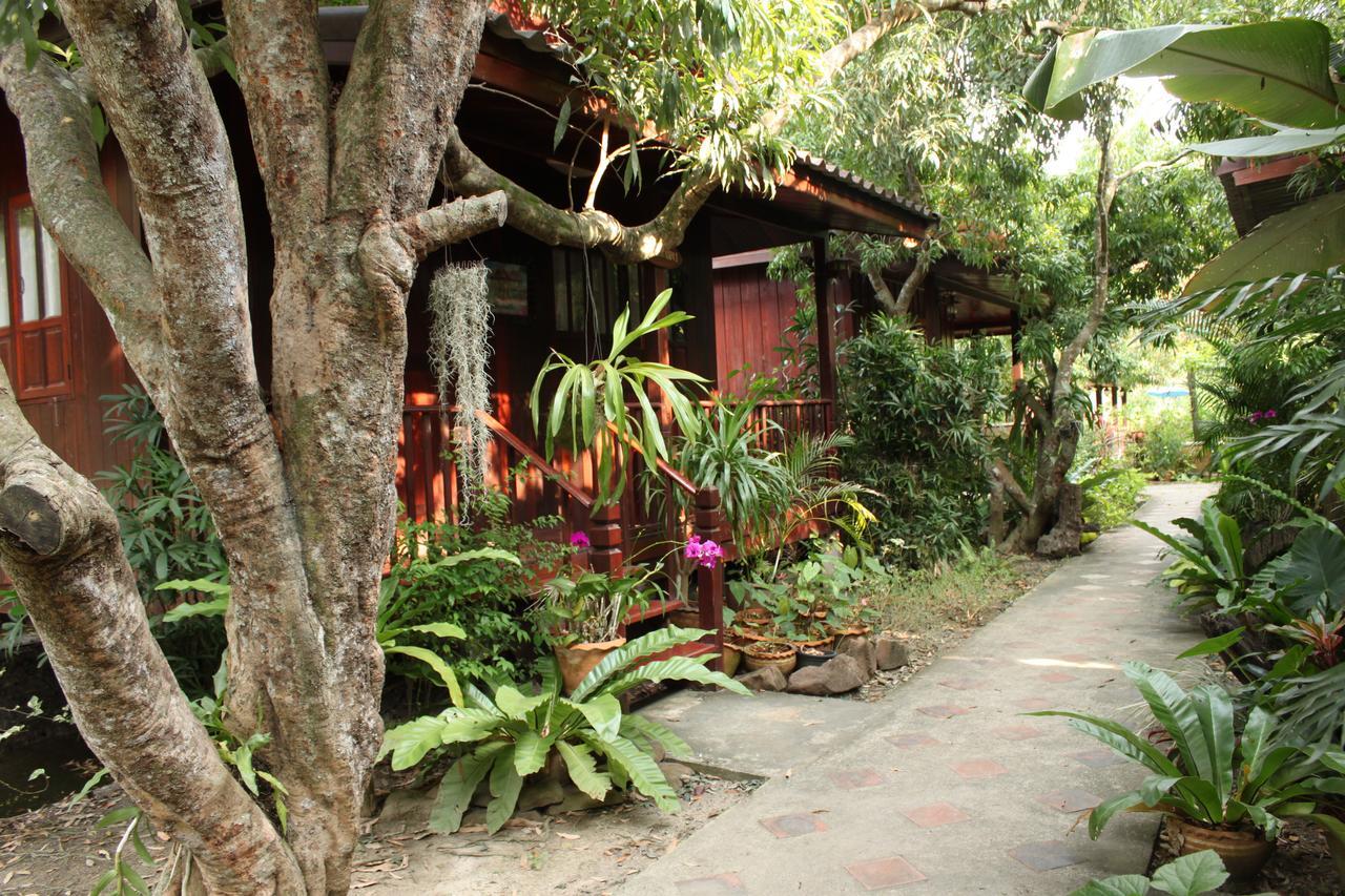 Baansuan Lychee Maeklong Resort Ampawa Amphawa Exterior foto